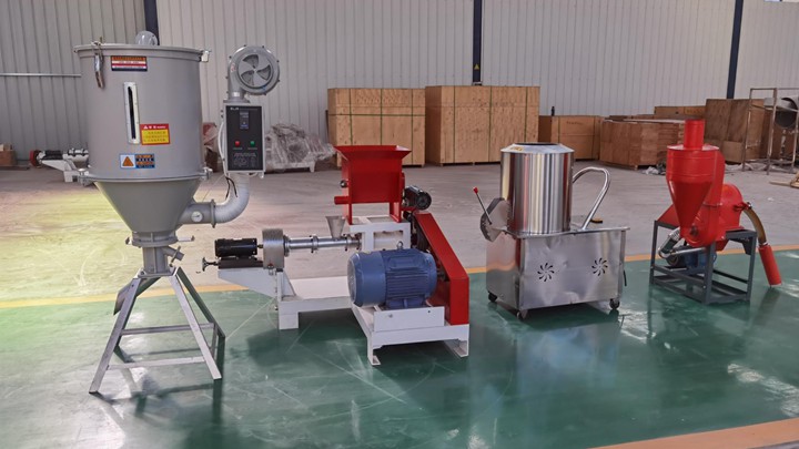 Tilapia fish feed extruders diesel-type in Vietnam